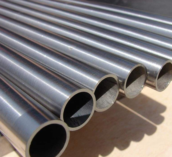 Titanium and titanium alloy pipe